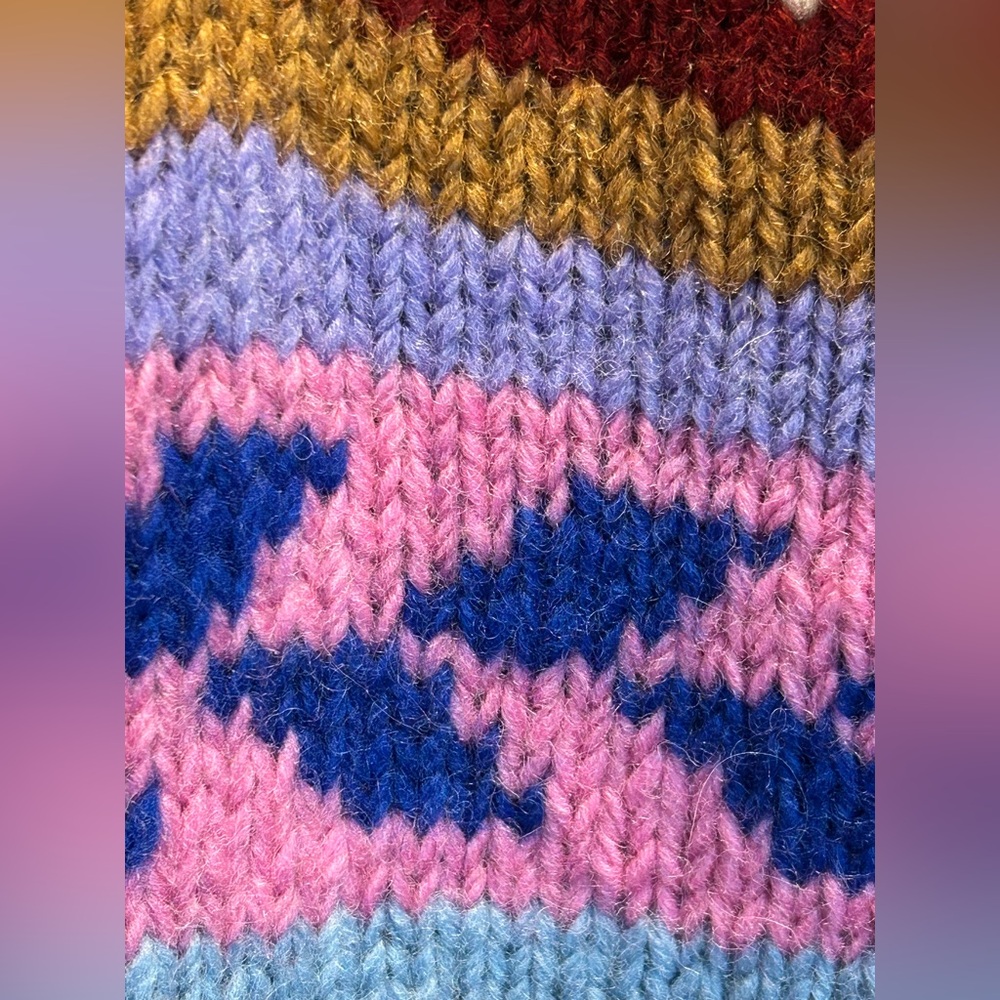 Handmade wool sweater - Picture 6 of 17